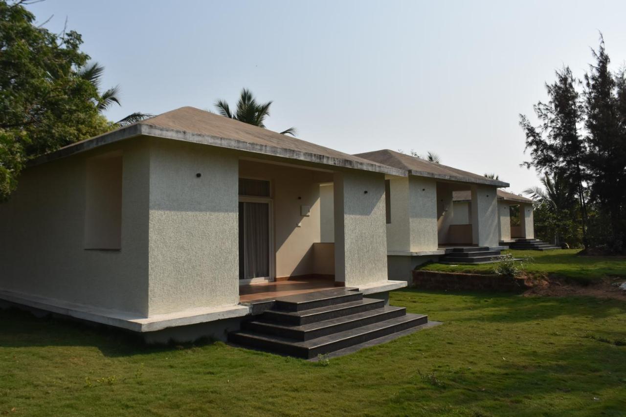 Samudra Resorts And Spa Puri Exterior photo