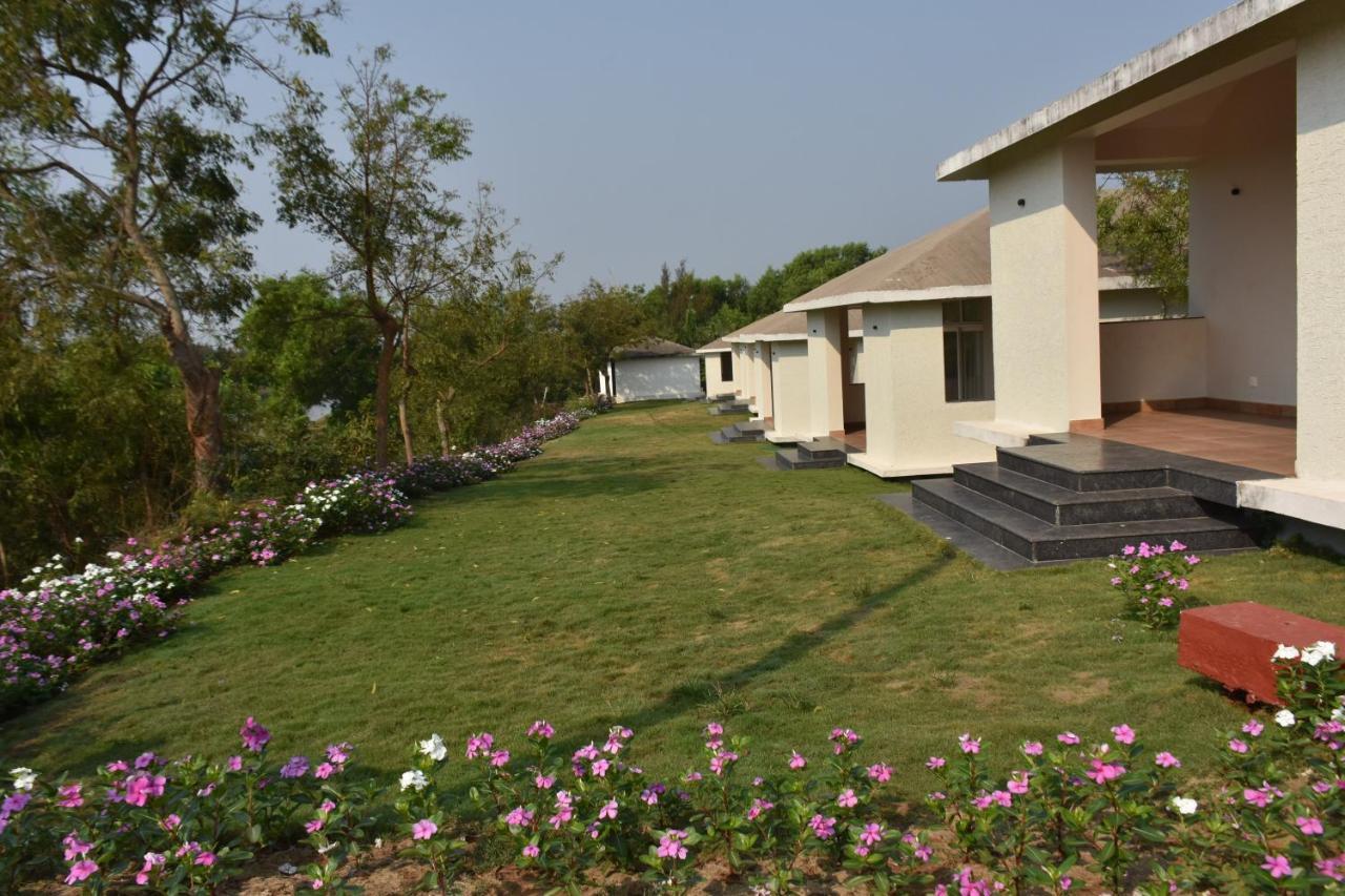 Samudra Resorts And Spa Puri Exterior photo